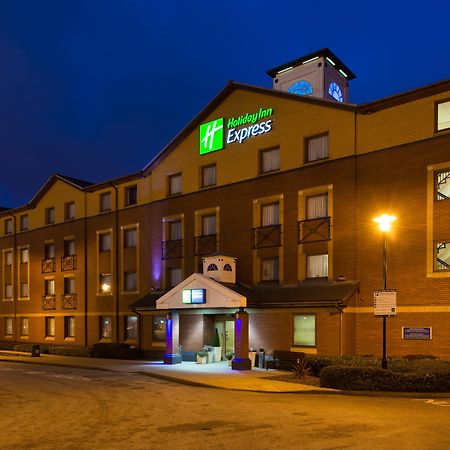 Holiday Inn Express Stoke-On-Trent By Ihg Exterior photo