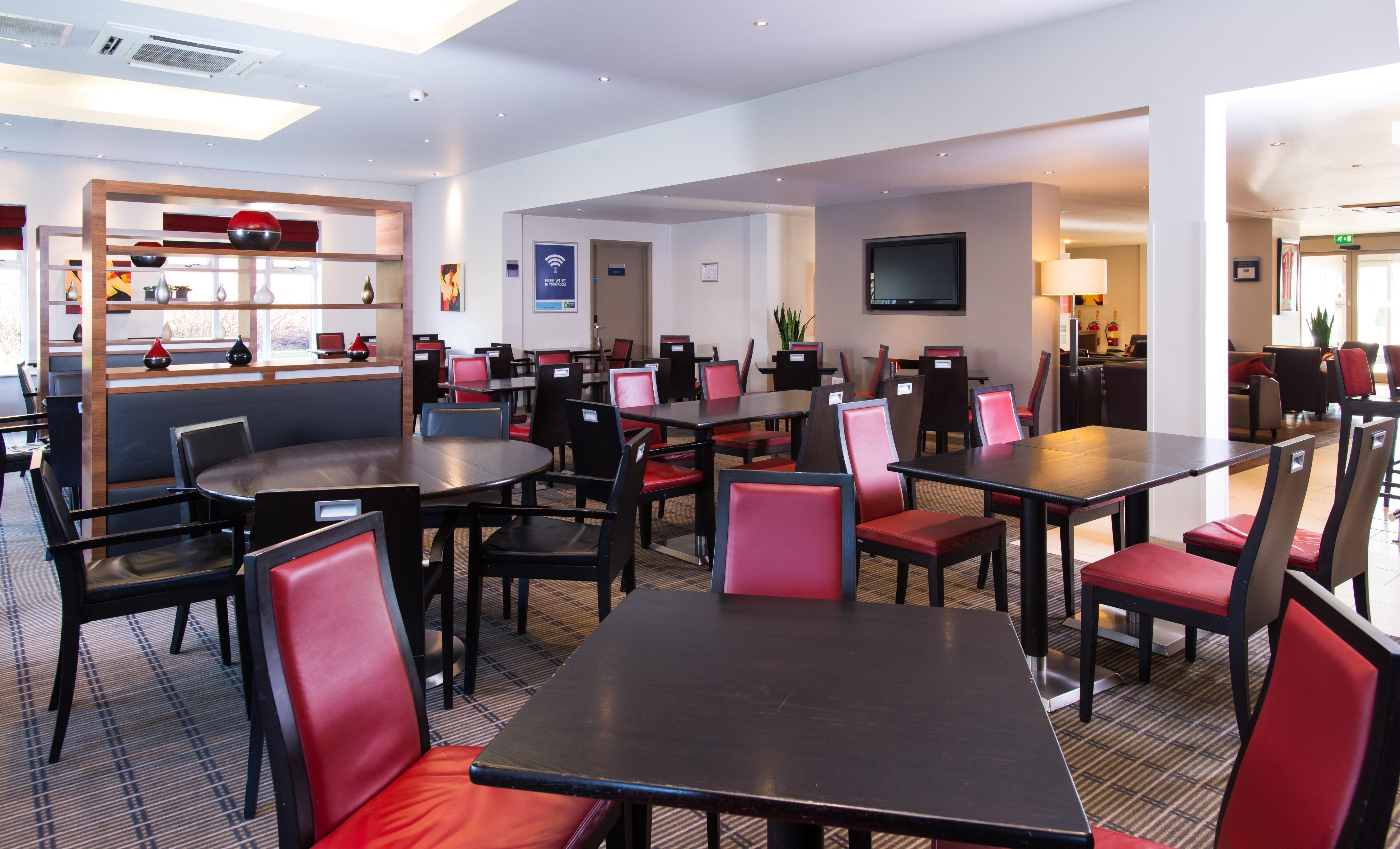 Holiday Inn Express Stoke-On-Trent By Ihg Exterior photo
