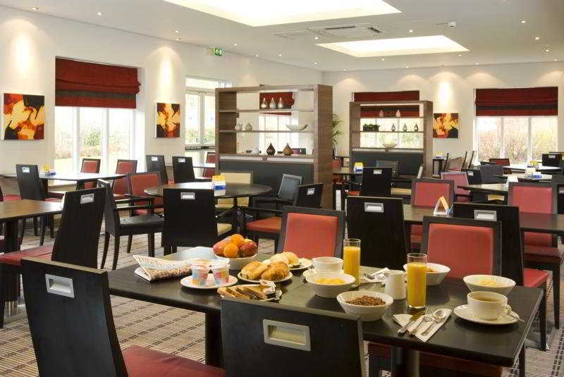 Holiday Inn Express Stoke-On-Trent By Ihg Exterior photo