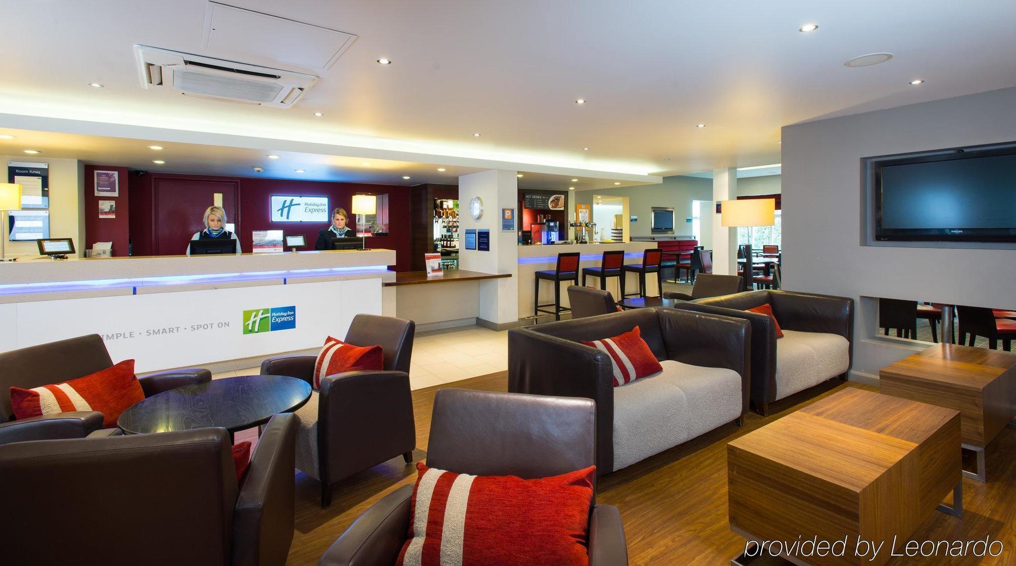 Holiday Inn Express Stoke-On-Trent By Ihg Exterior photo
