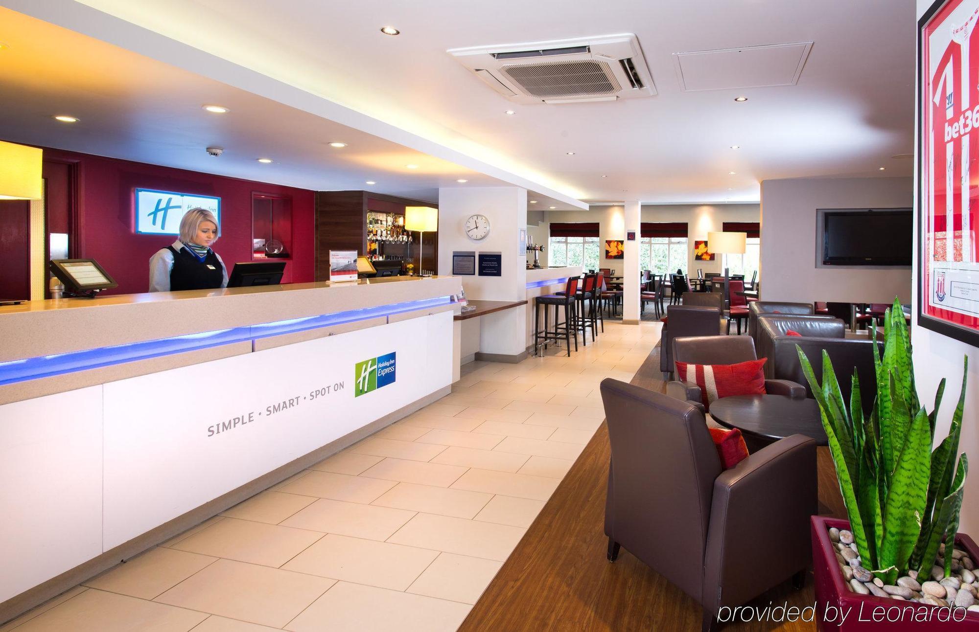 Holiday Inn Express Stoke-On-Trent By Ihg Exterior photo