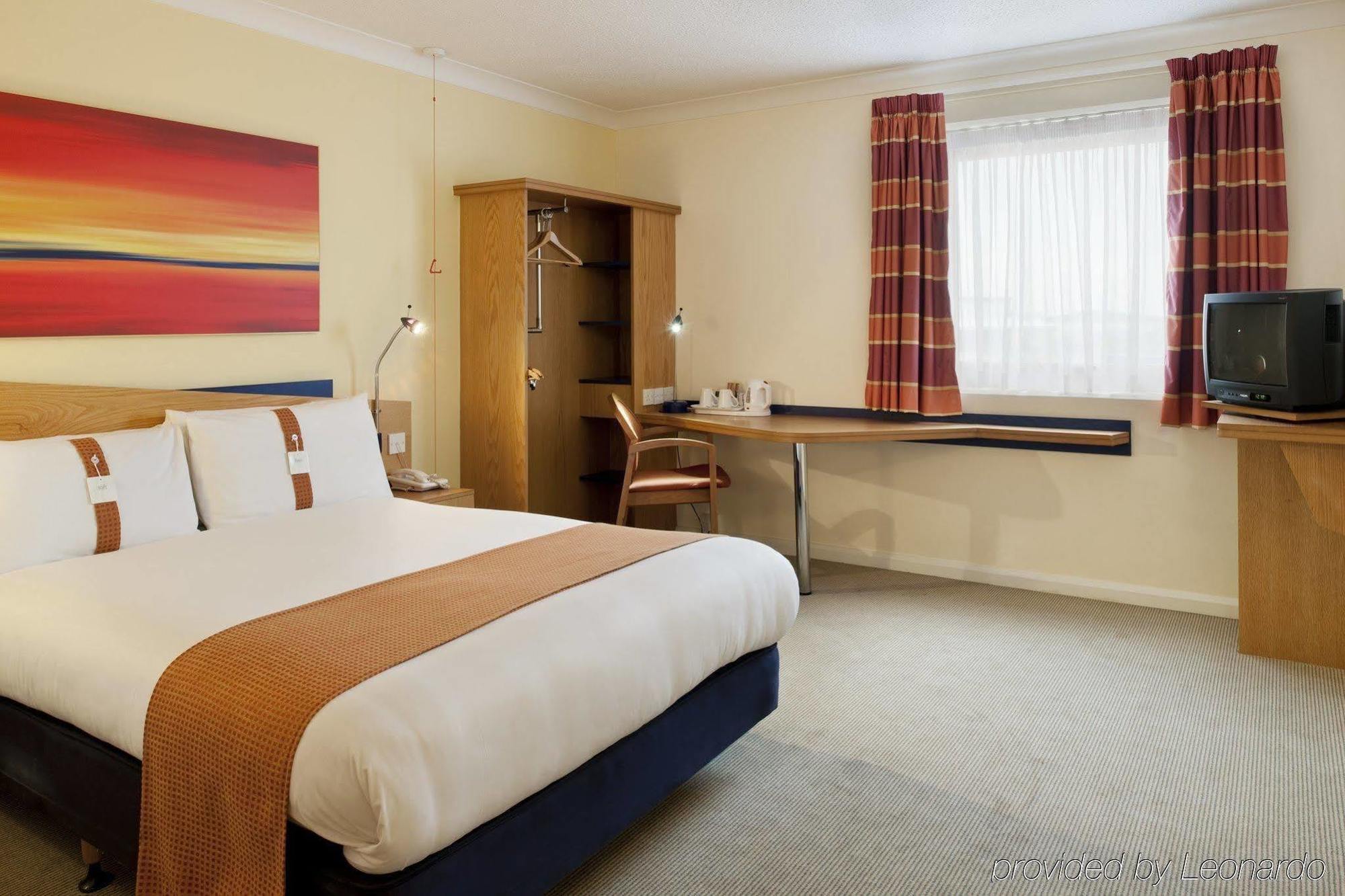Holiday Inn Express Stoke-On-Trent By Ihg Exterior photo