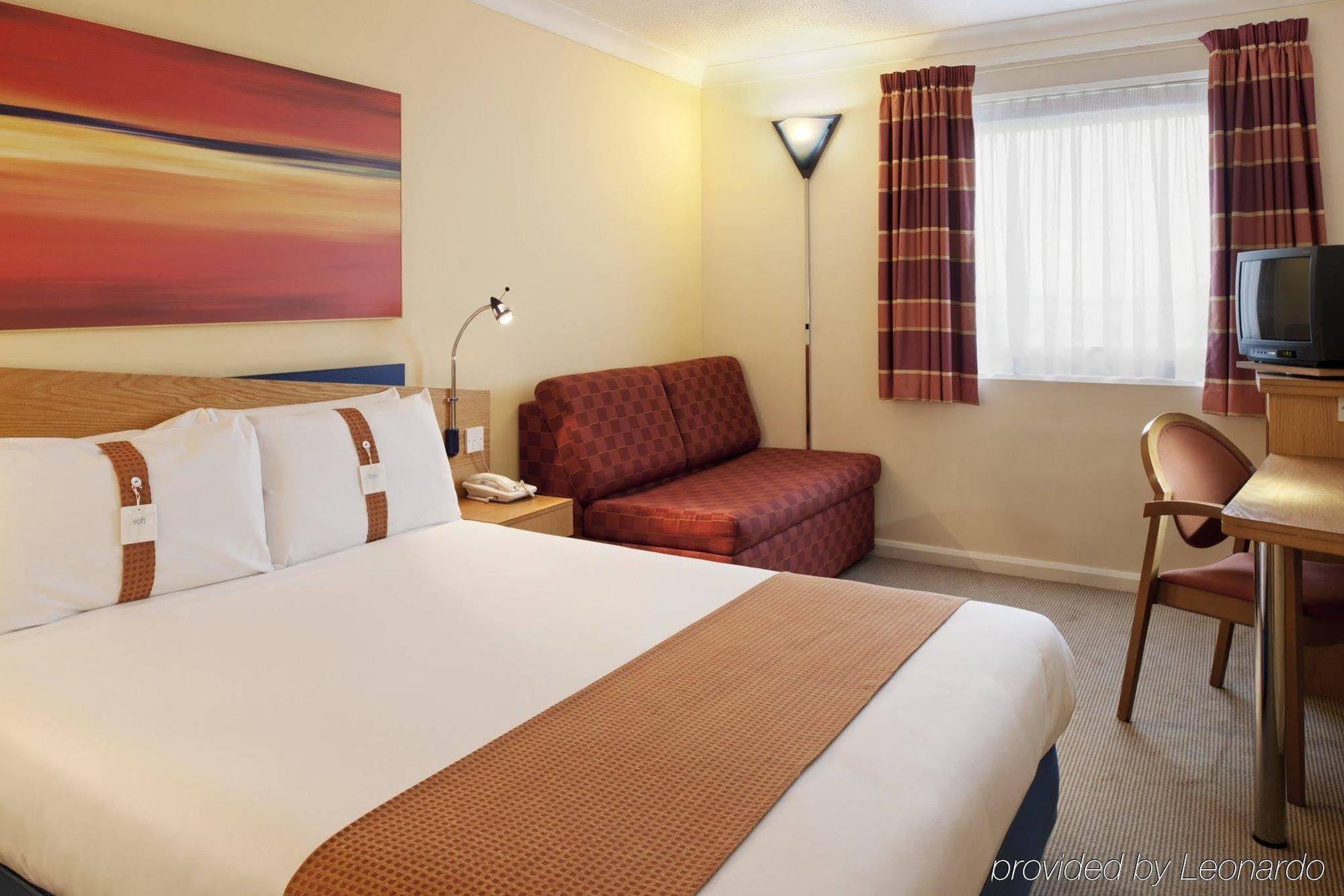 Holiday Inn Express Stoke-On-Trent By Ihg Room photo